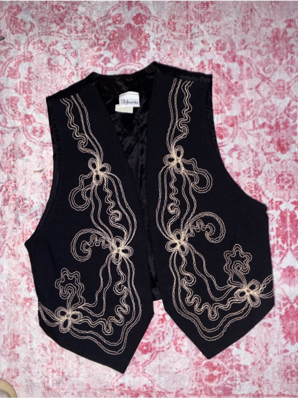 Black Embroidered Floral Vest Women’s M